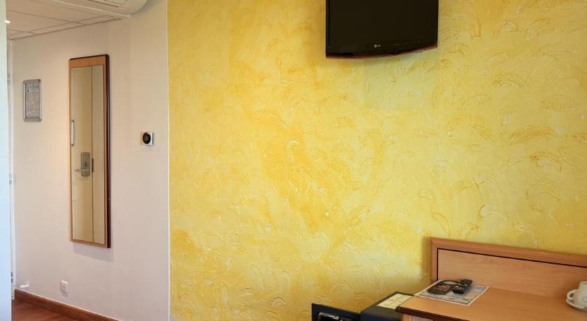 Image of Standard Twin Room - Sea View 3