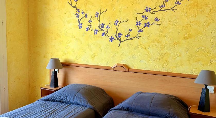 Image of Standard Twin Room - Sea View 4