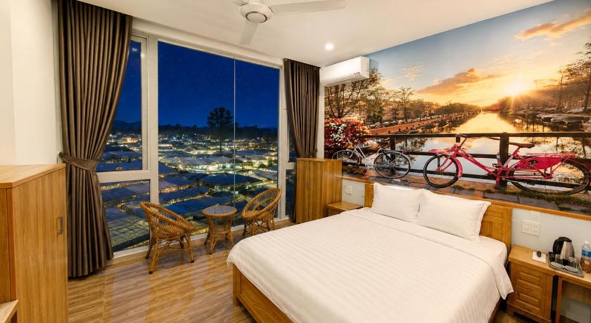 STARVIEW VILLA – Dalat, KS