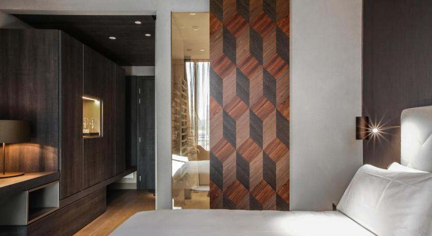 Image of Superior Room 5