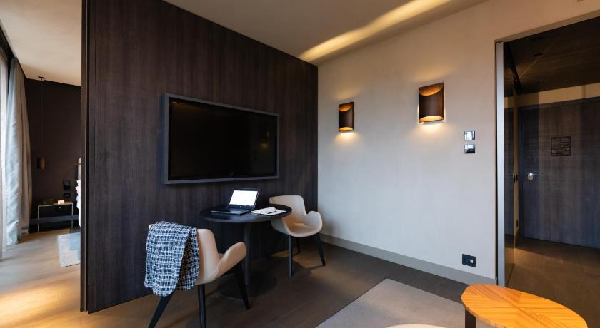 Image of Junior Suite 7