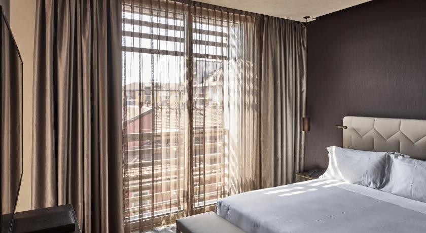 Image of Junior Suite 6