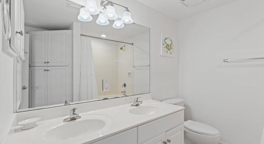 Image of Apartment with Sea View 2