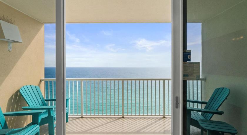 Image of Apartment with Sea View 1