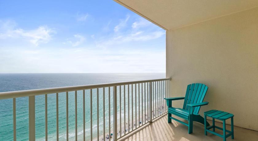 Image of Apartment with Sea View 3
