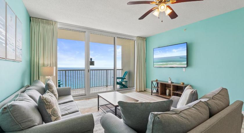 Image of Apartment with Sea View 0