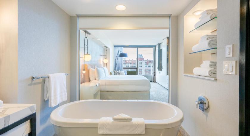 Image of 1 King Bed Water View 6
