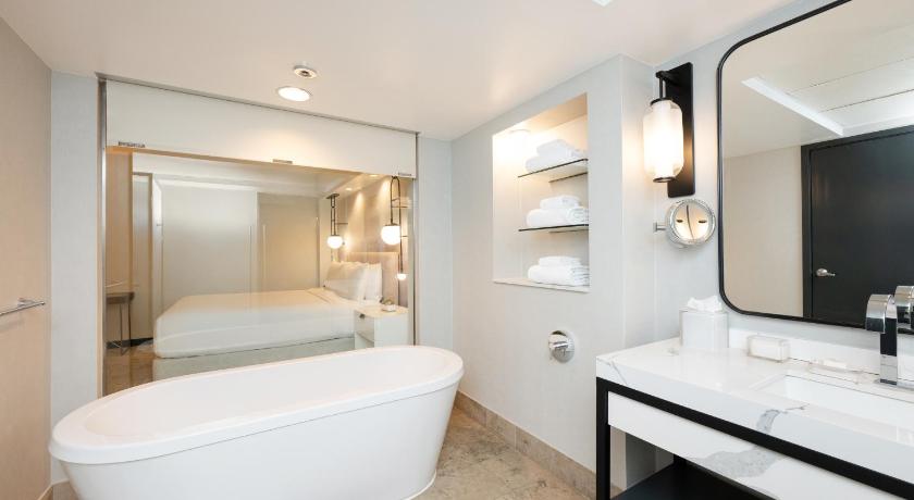 Image of 1 Bedroom King Suite 5
