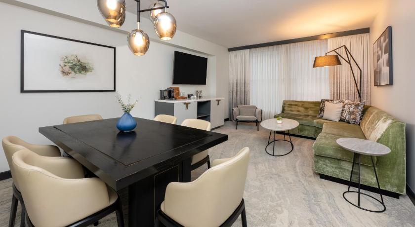 Image of 1 Bedroom King Suite 8