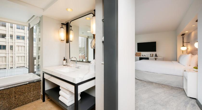 Image of 1 King Bed City View Fitness Room 7