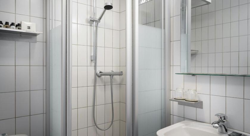 Image of Superior Twin Room 2