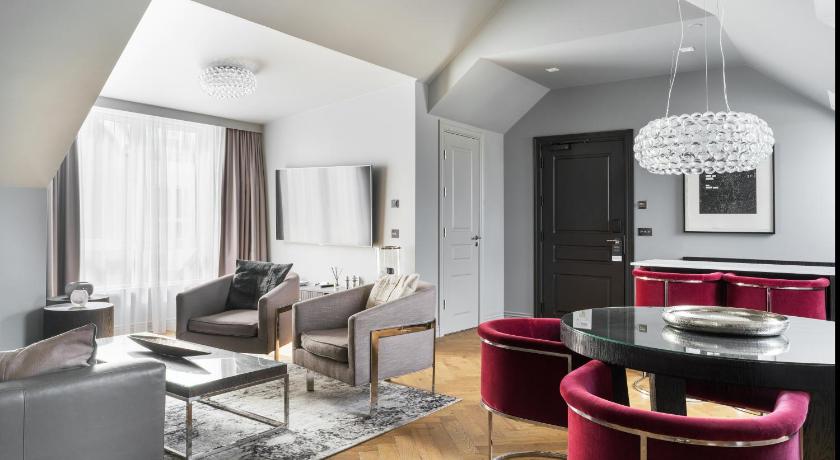 Image of King Suite 3