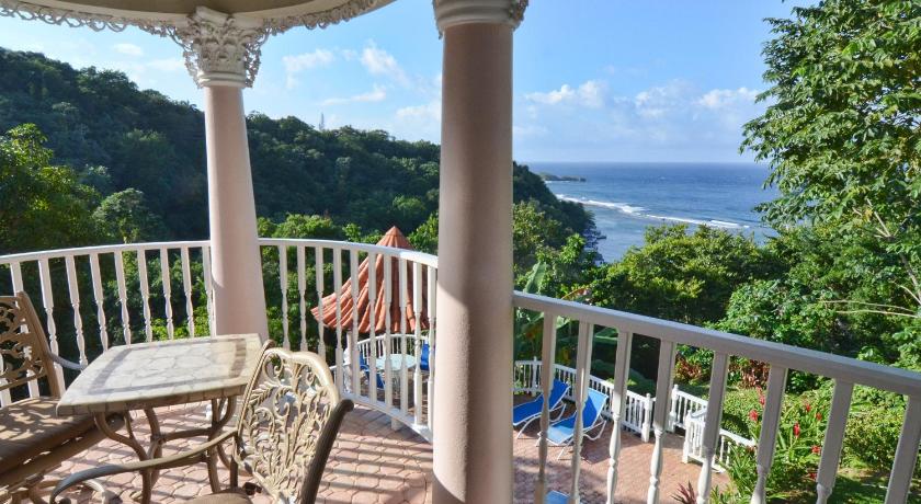 Tropical Lagoon Resort photo