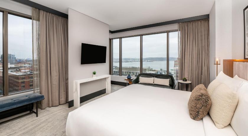Image of Presidential Suite 14