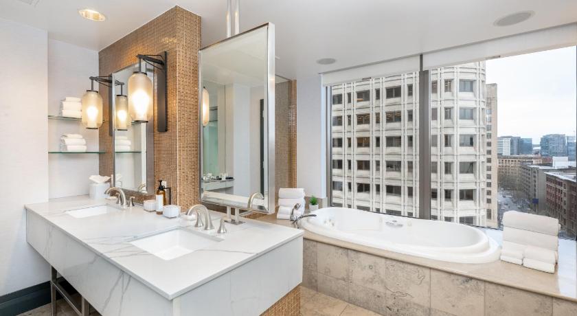 Image of Presidential Suite 10
