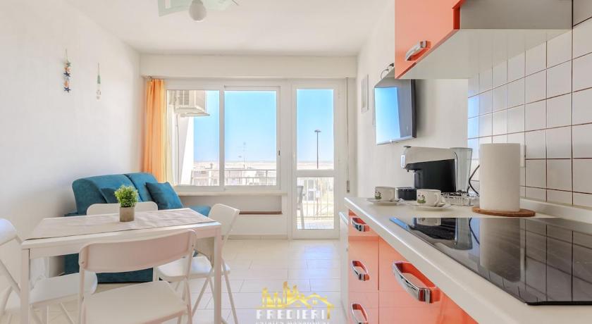 Lido degli Estensi Fronte Mare e Balcone