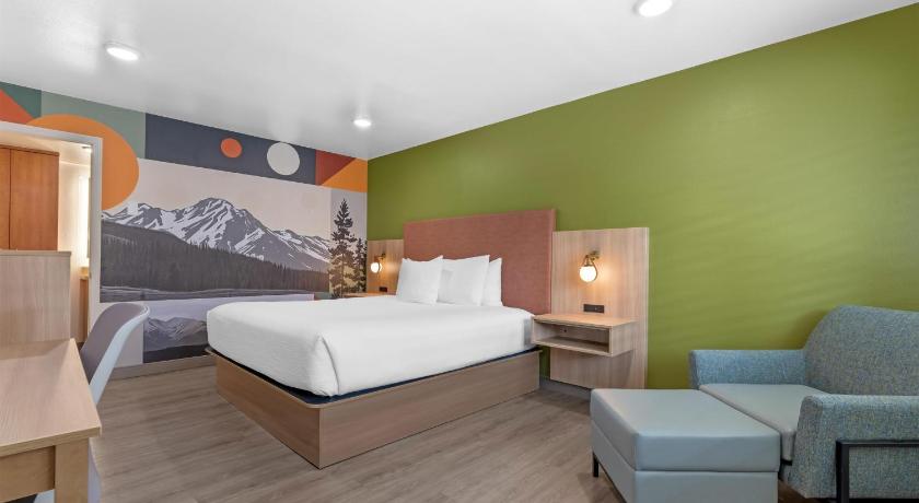 รูปของห้องเตียงคิงไซส์ ปลอดบุหรี่ ตู้เย็น (1 King Bed, Nonsmoking, Refrigerator) 1