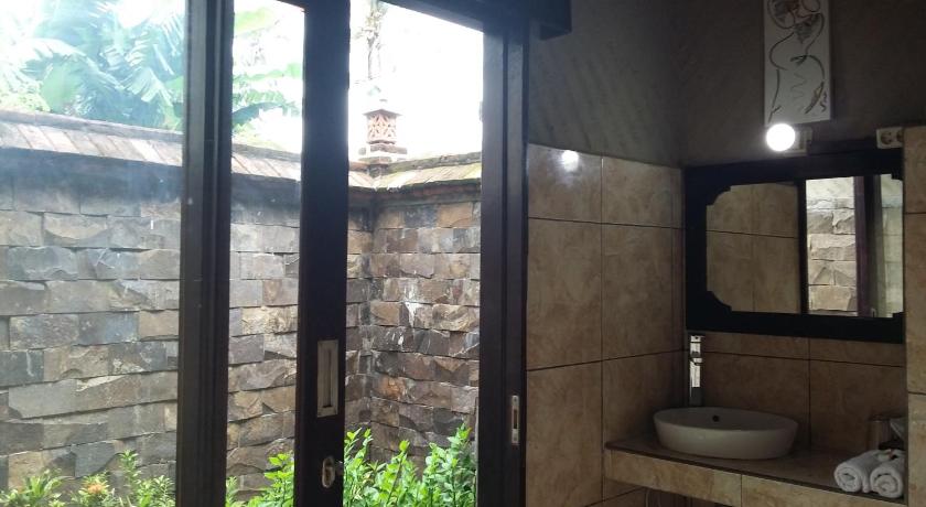Image of Deluxe Suite 16