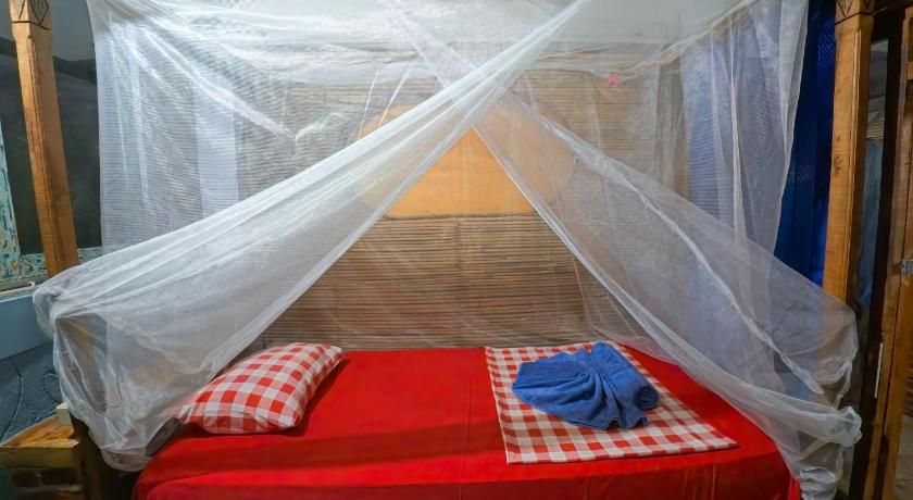 Image of Single Room with Shared Bathroom 0