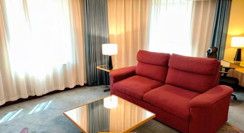 Image of Suite 4