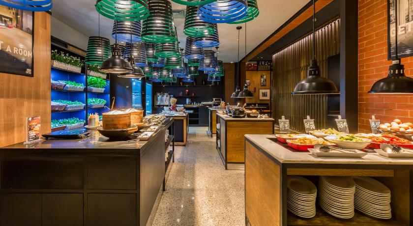 Beijing New World Center Tongpai Hotel – Beijing, NY