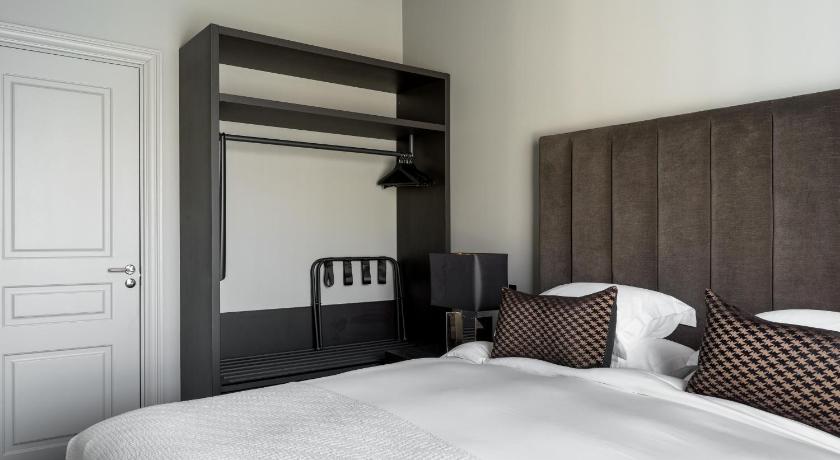 Image of Suite 12