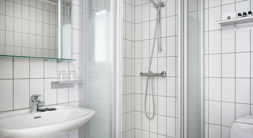 Image of Standard Double or Twin Room 14