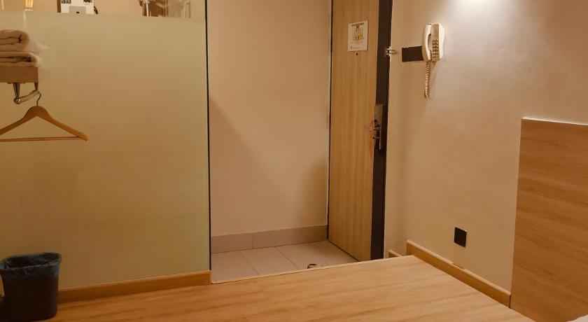 Image of Japanese Room with Shared Toilet 0