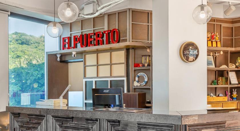 El Puerto Hotel - image 7