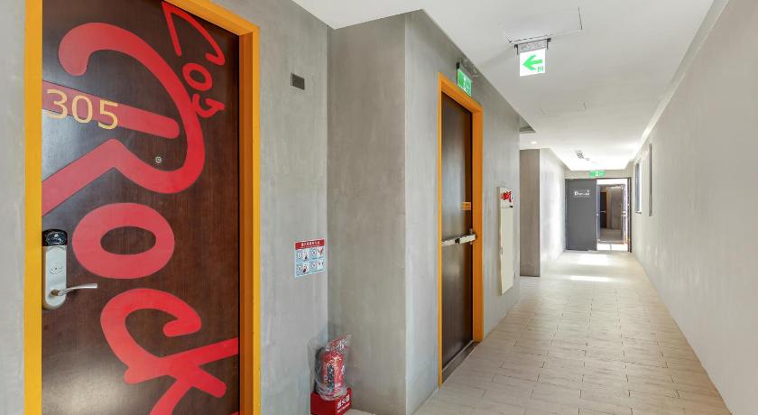 El Puerto Hotel - image 47
