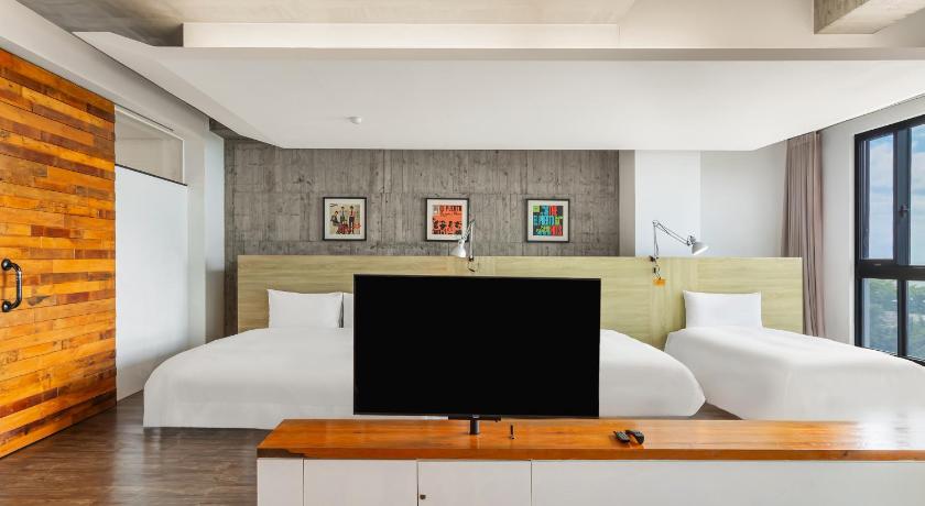 Image of Family Deluxe Sea View 6