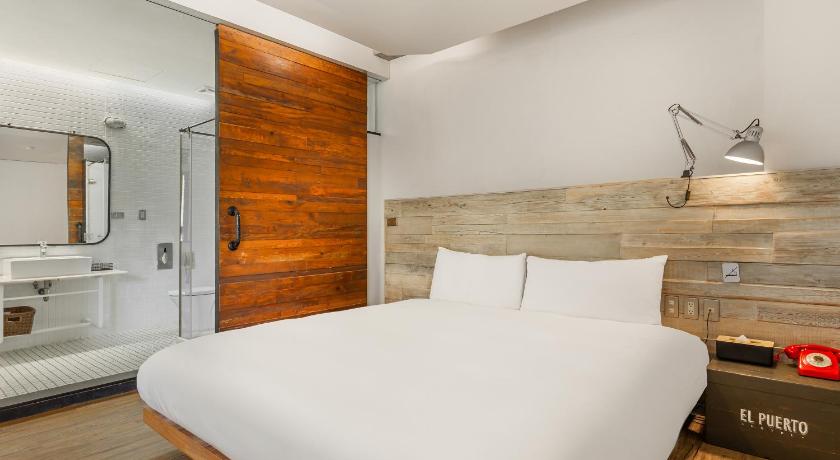 Image of Deluxe Double Room 1