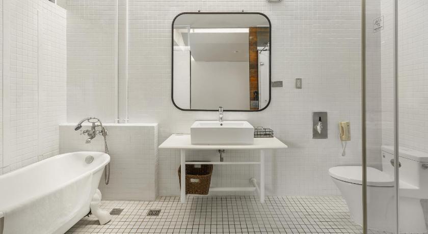 Image of Deluxe Double Room 9