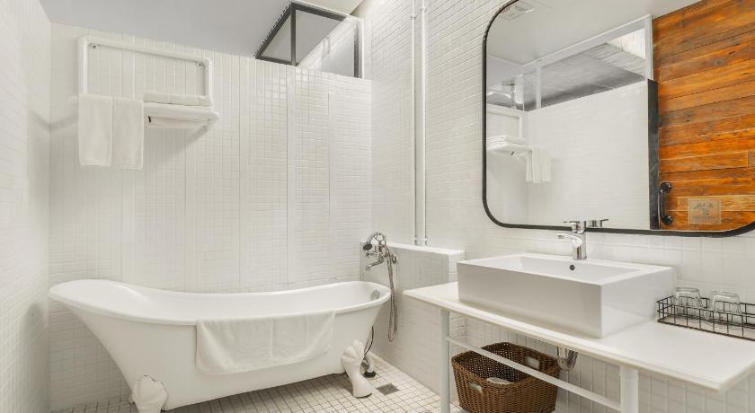 Image of Deluxe Double Room 7