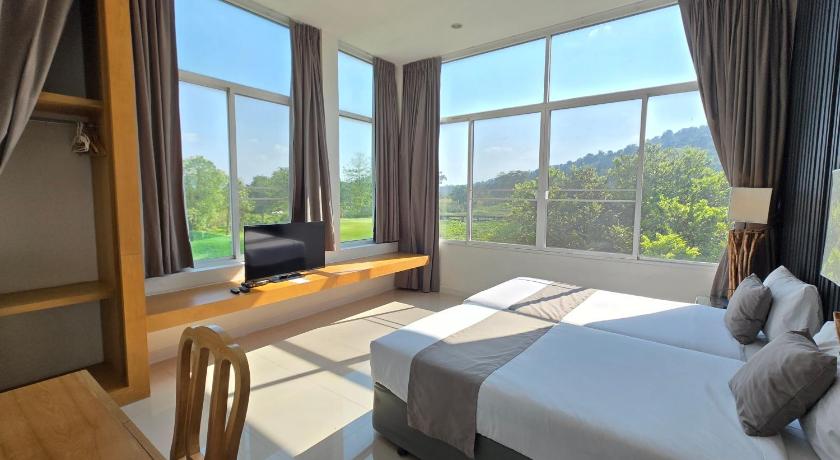 Image of Four-Bedroom Vacation Home 2