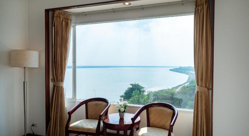 Image of Superior River View King Room 4