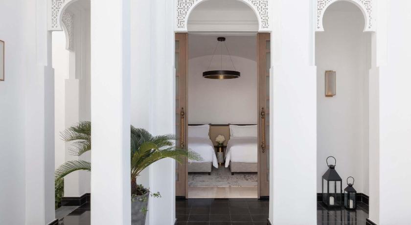 Image of Junior Suite with Pool View 10