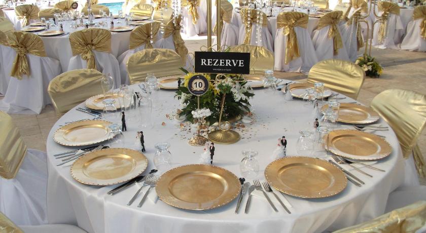 キルシェヒル Grand Terme Hotel 4つ星 ホテル レストラン