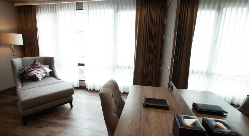 Image of Deluxe Twin - 2 Single Beds 10