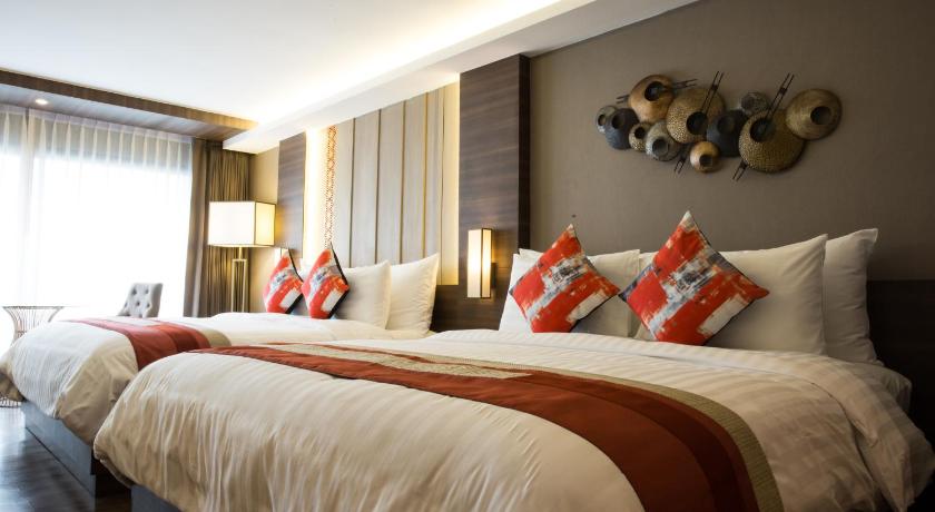 Image of Premier Family Room 14