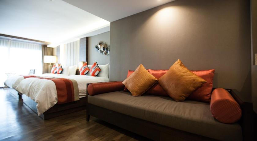 Image of Premier Family Room 7