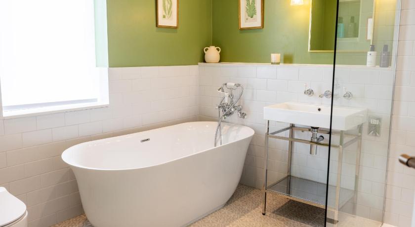 Image of Suite 1