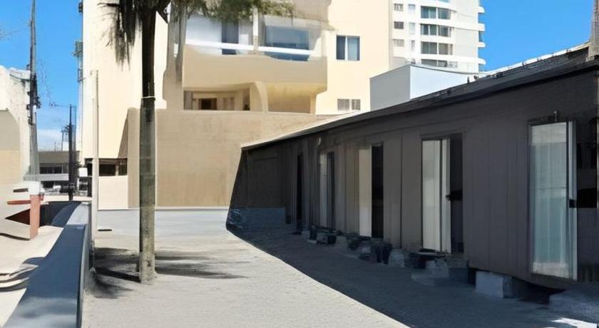 Foto Container moderno 30 metros da praia Beto carrero - Booking Diskon Spesial