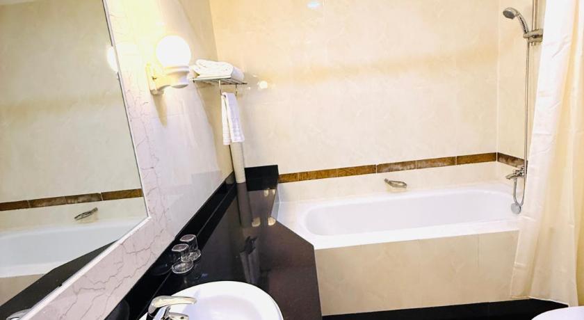Zdjęcie: Jest to pokój dwuosobowy typu Premium Deluxe z 1 lub 2 łóżkami (Premium Deluxe Double or Twin Room) 2