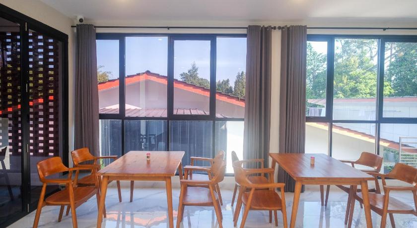 Urbanview Hotel Nardis Living near UMY – Bantul, MN