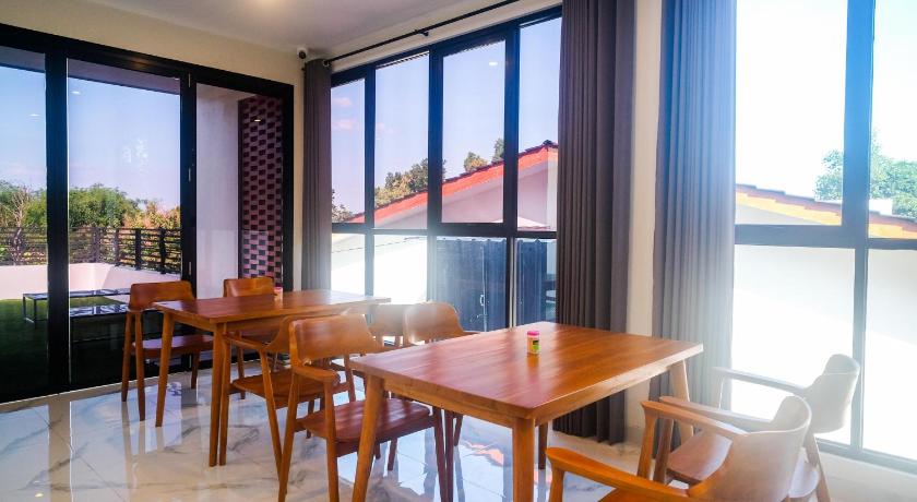 Urbanview Hotel Nardis Living near UMY – Bantul, MN