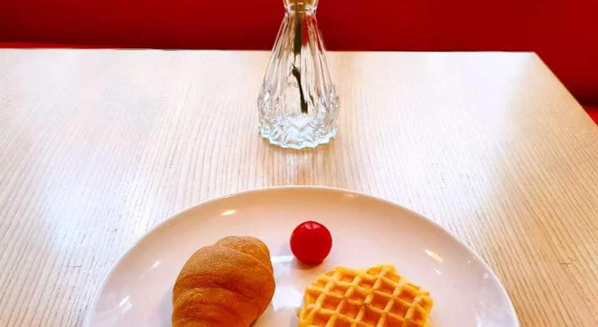 Ibis Chongqing Jiefangbei Pedestrian Street Hotel – Chungking (Chongqing), KY