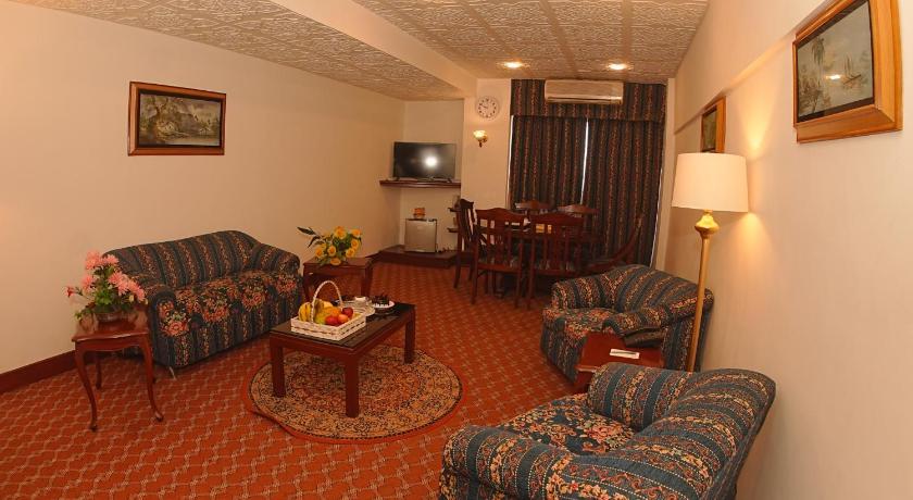 Image of Executive Suite 16
