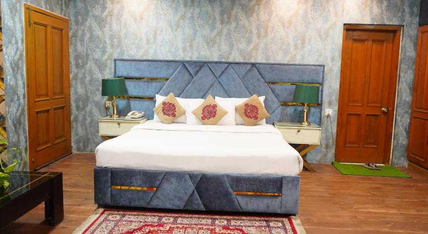Royal Luxury Hotel Lahore - image 14
