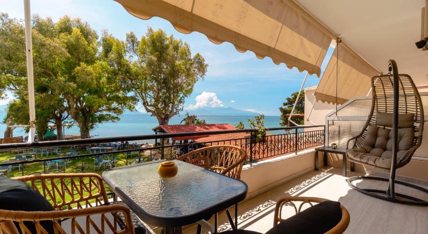 Image of Deluxe Suite with Sea View 1